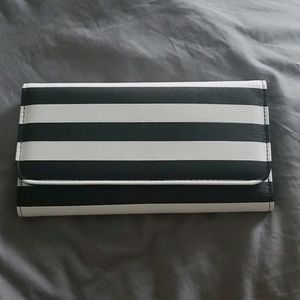 KUT From the Kloth wallet